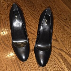 Leather Guess Cador Pumps